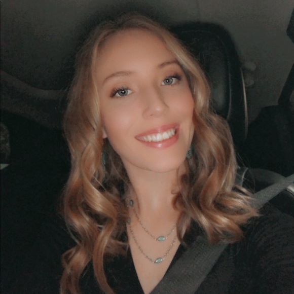 Meet your Posher, Dana - Picture 1 of 1